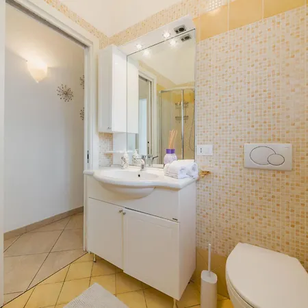 La Conchiglia By Interhome Виареджо