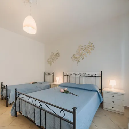 La Conchiglia By Interhome * Viareggio