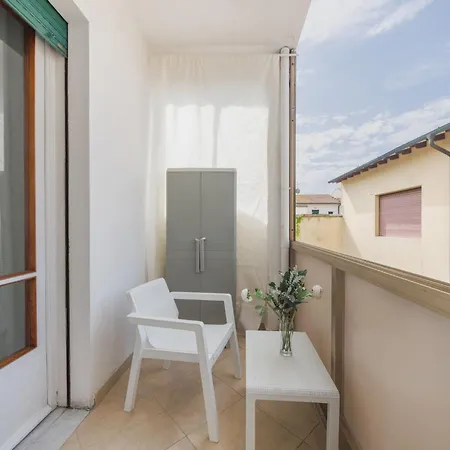 La Conchiglia By Interhome * Viareggio